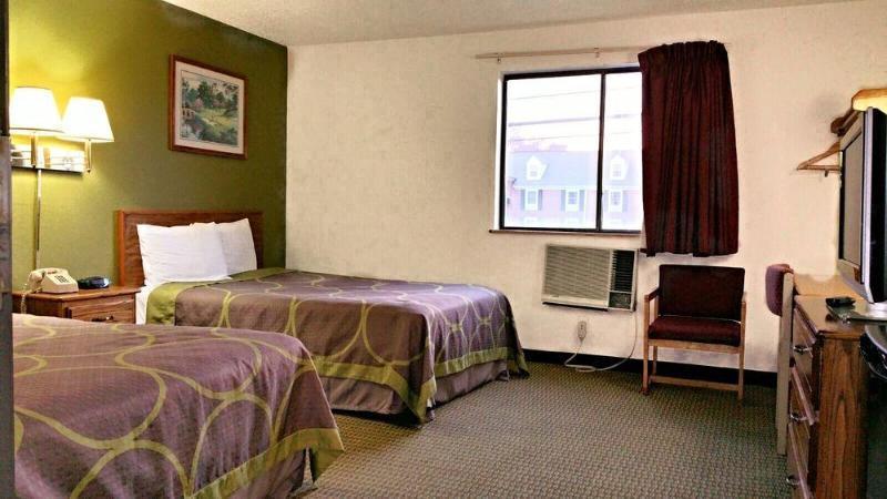 Super 8 By Wyndham Richmond/chamberlayne Rd Hotel 3*
