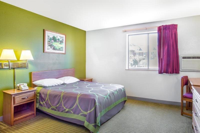 Hotel Super 8 By Wyndham Richmond/chamberlayne Rd