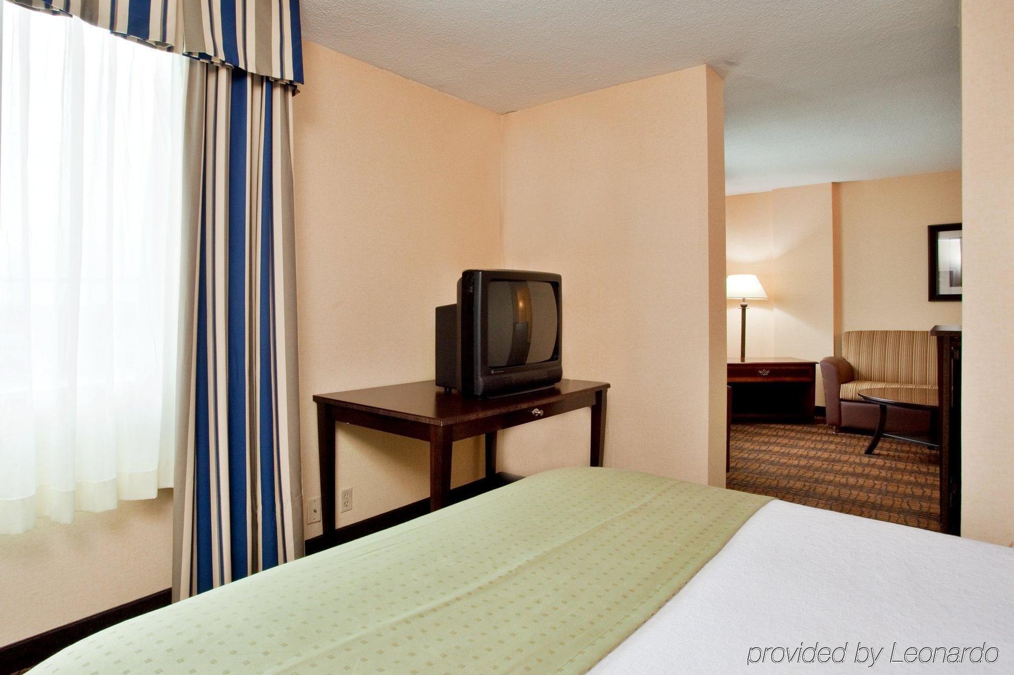 Express - Midtown By Ihg Hotel