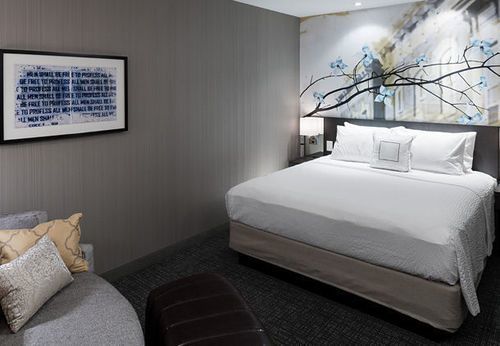 Hotel By Marriott Downtown 4*