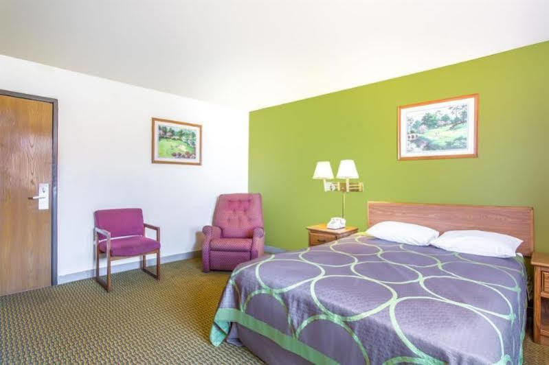Super 8 By Wyndham Richmond/chamberlayne Rd Hotel 3*