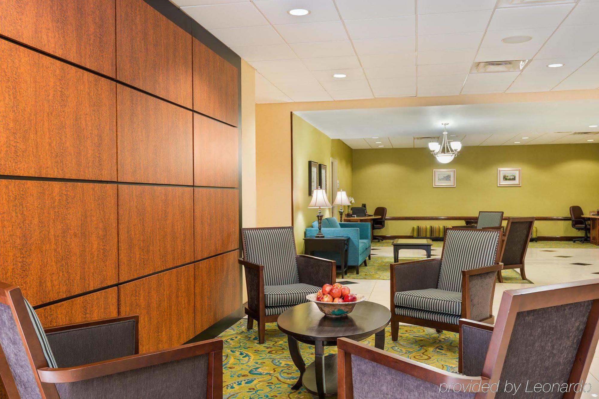 Express - Downtown By Ihg Hotel 2*