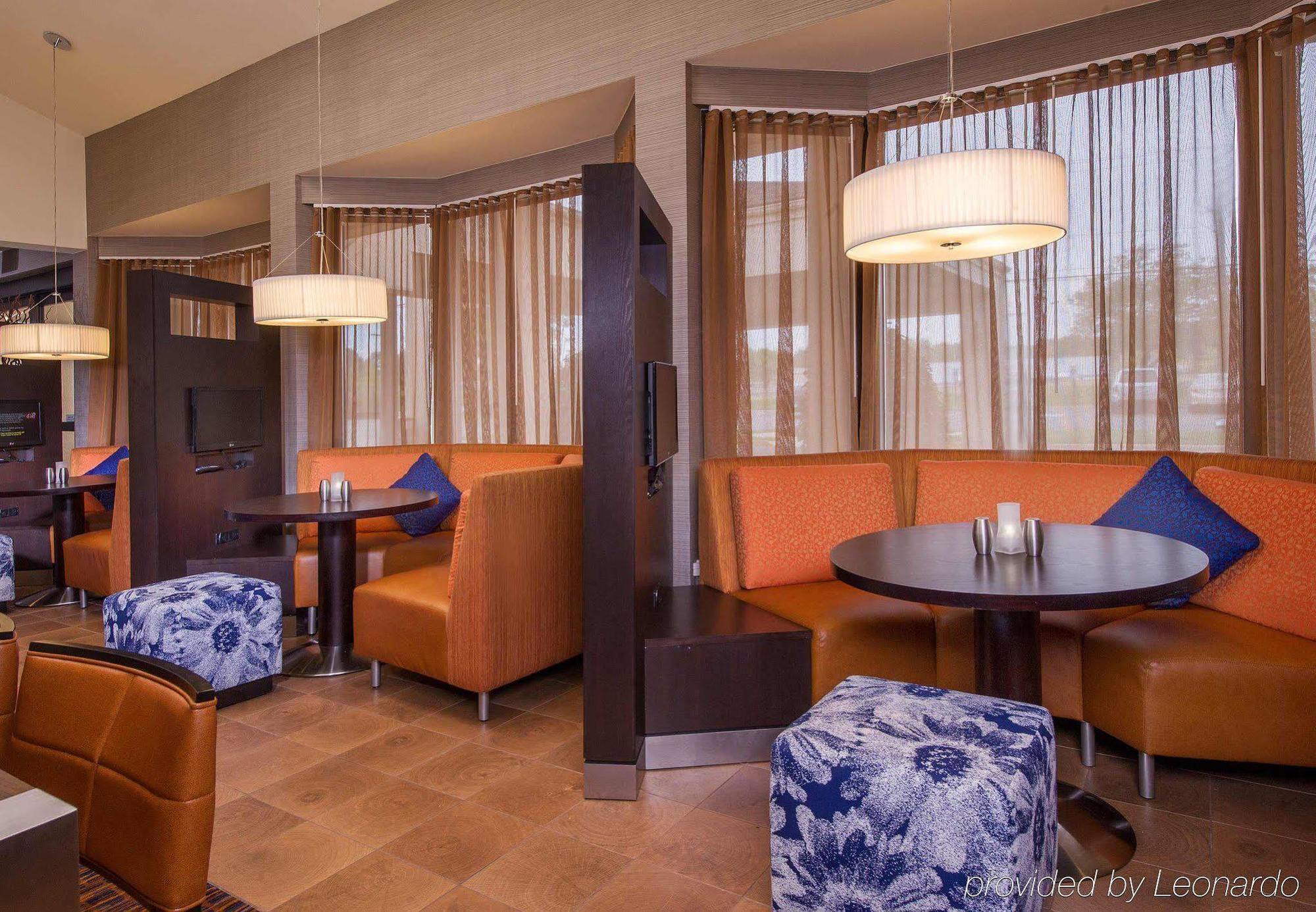 Hotel Courtyard By Marriott West