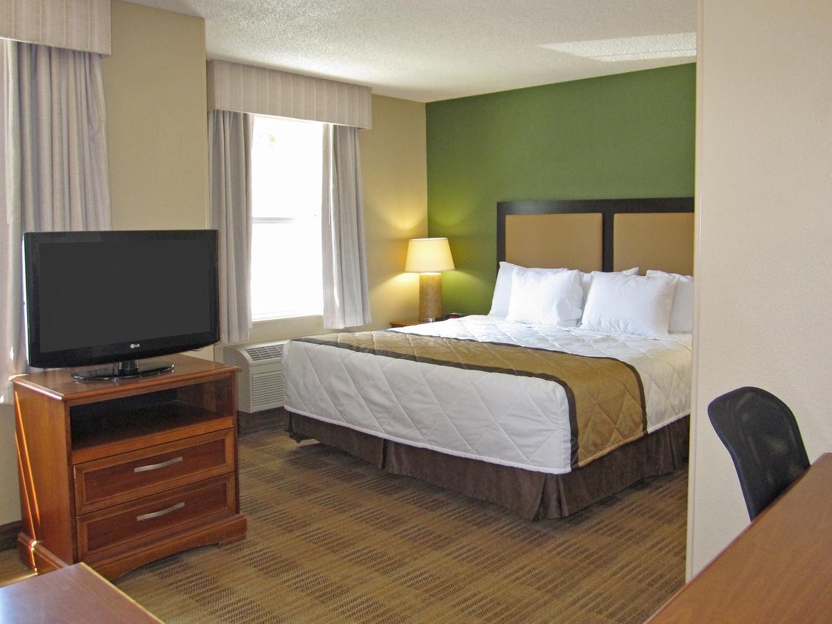 Extended America - - W Broad Street - Glenside - North Hotel Richmond