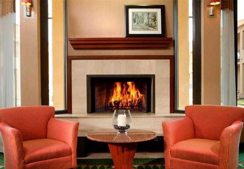 Courtyard By Marriott West Richmond