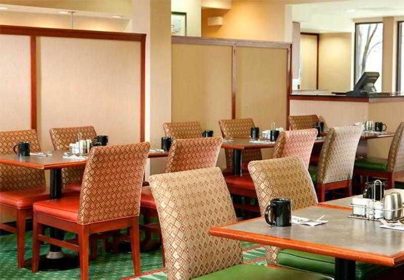 Hotel Courtyard By Marriott West