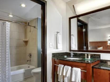 Hyatt Place Airport
