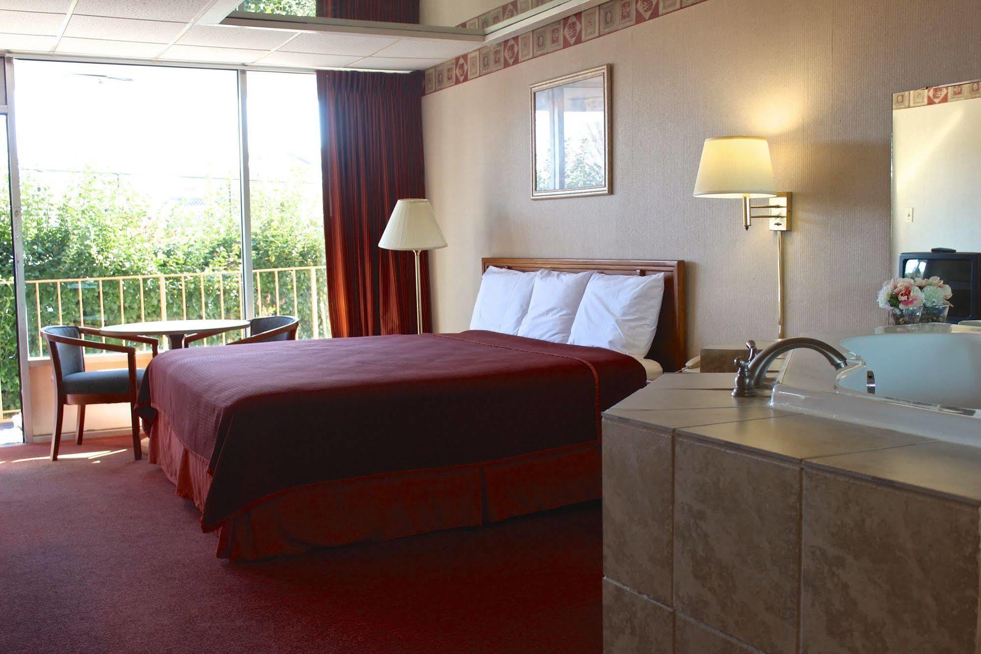 Regency 2*