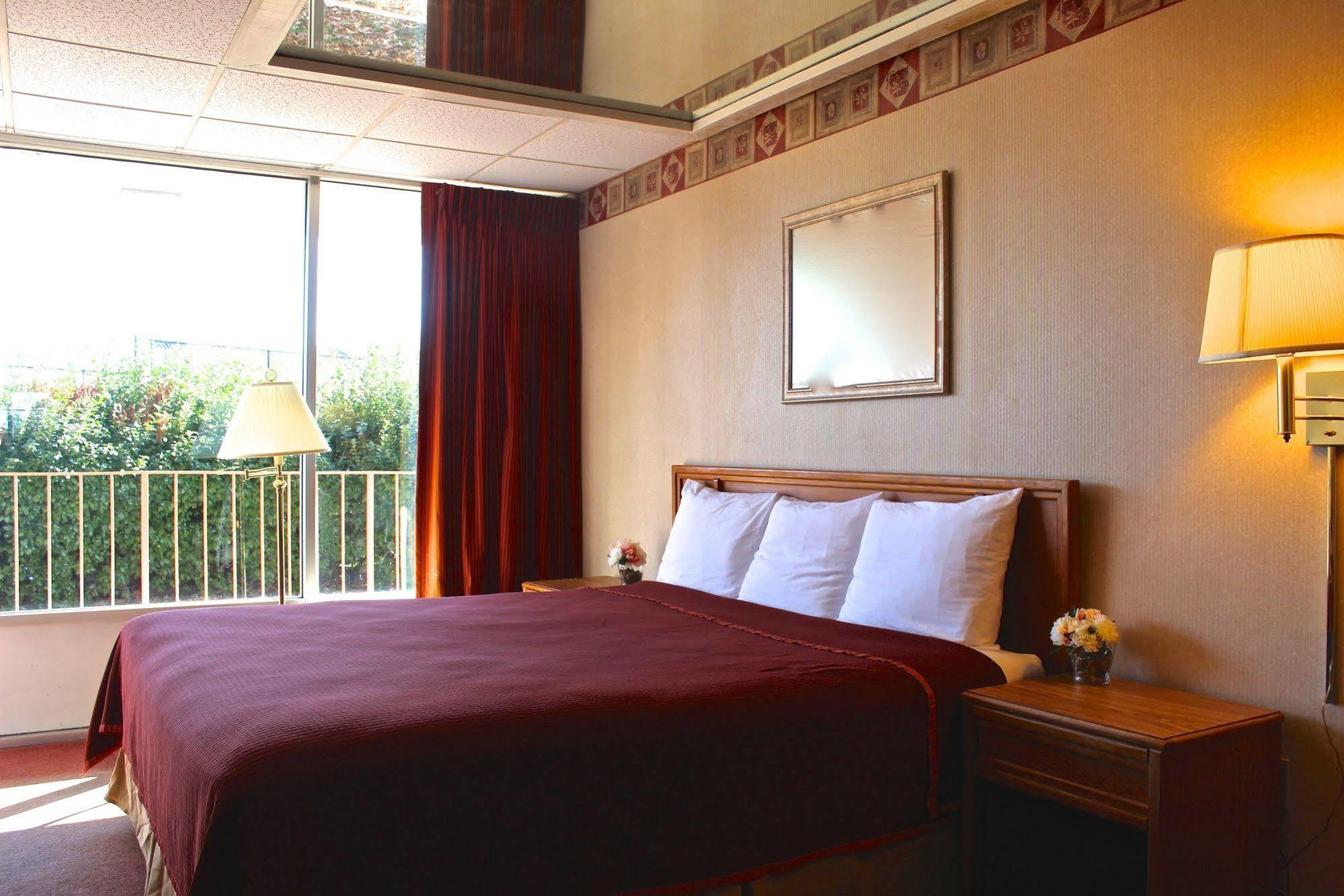 Regency 2*
