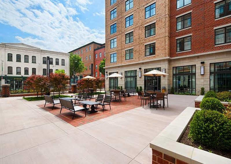 By Marriott Downtown Richmond