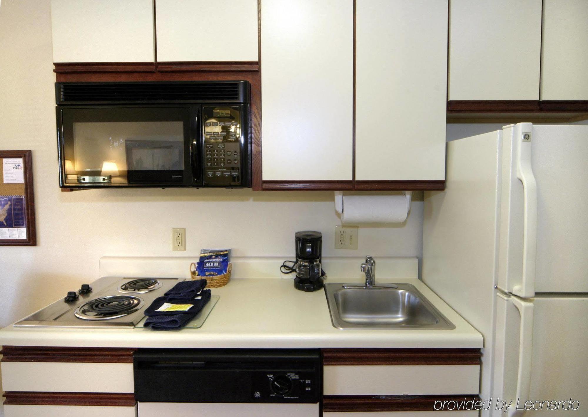 Hotel Candlewood - South By Ihg 2*