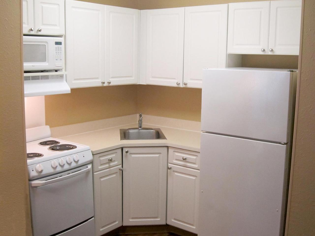 Extended America - - W Broad Street - Glenside - North Richmond