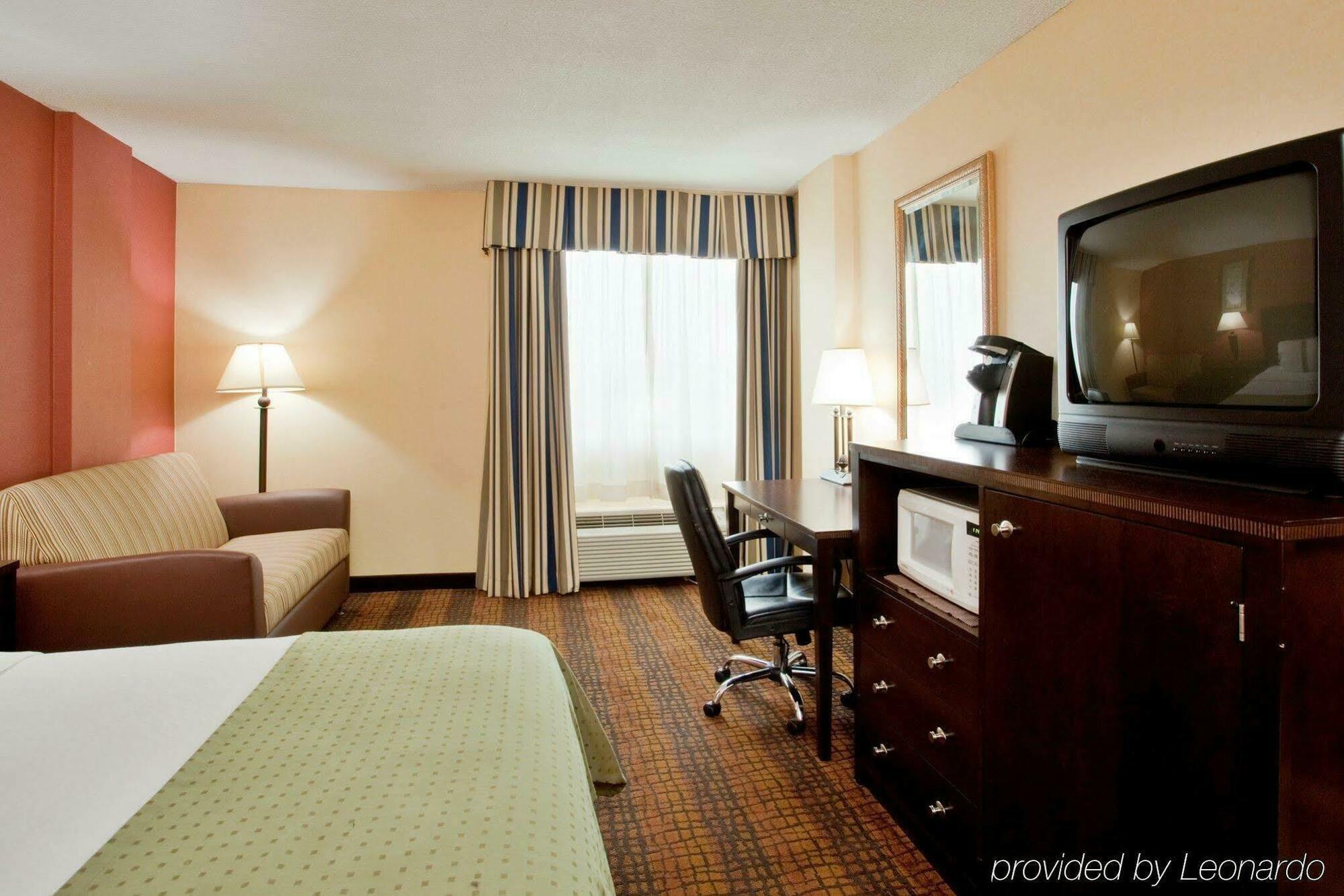 Express - Midtown By Ihg Hotel