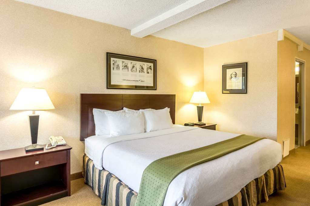 Quality Inn 3*