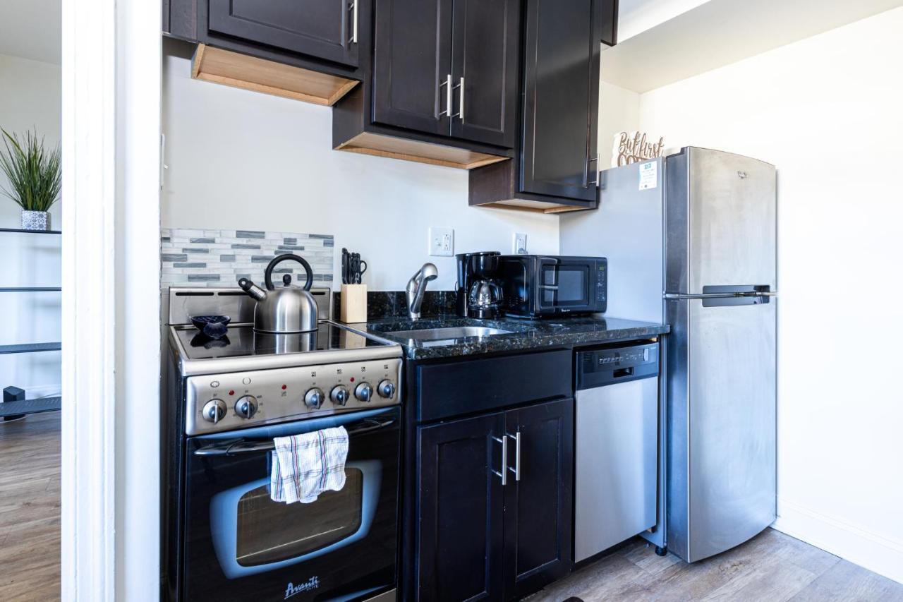 Apartment Carytown Living With *pool And Gym* *