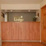 Econo Lodge Airport