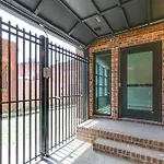 Cozy Chic Retreat In The Heart Of Rva