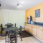 Rodeway Inn Richmond South