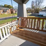 Contemporary 3-Bedroom Home With Balcony In Rva