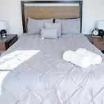 Contemporary 3-Bedroom Home With Balcony In Rva