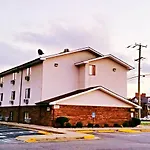Super 8 By Wyndham Richmond/Broad Street