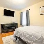 Beautiful House 15 Mins. From Downtown Wi-Fi