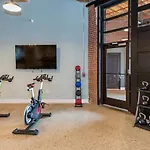 Landing At South Bank - 2 Bedrooms In Manchester