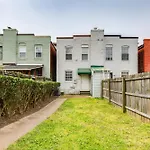 Cozy Spacious Family Home Near Carytown Fully Fenced