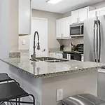 Landing At Vida East - 1 Bedroom In Church Hill