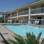 Executive Inn And Suites