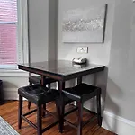 G4 King Bed Central Location Museums Free Parking
