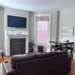 G4 King Bed Central Location Museums Free Parking