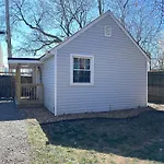 E3 Centrally Located In Carytown Fully Fenced