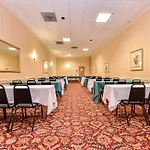Quality Inn And Suites Conference Center