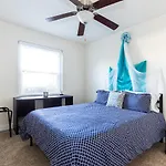Carytown Living With *Pool And Gym*