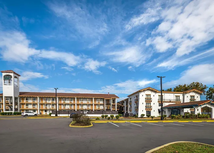 Days Inn by Wyndham Richmond/South