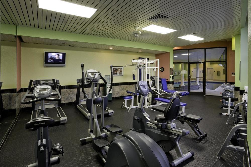 Delta By Marriott Downtown 4*