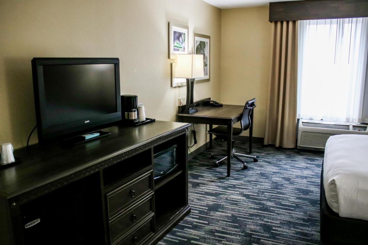 Hotel Country & By Radisson, Richmond West At I-64, Va 3*