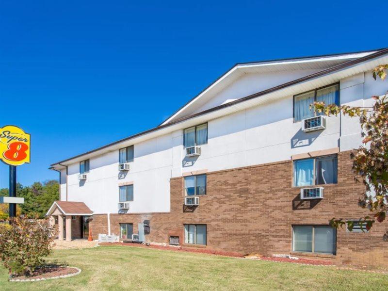 Super 8 By Wyndham Richmond/broad Street Motel Richmond