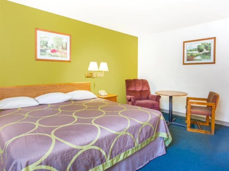 Motel Super 8 By Wyndham Richmond/broad Street Richmond