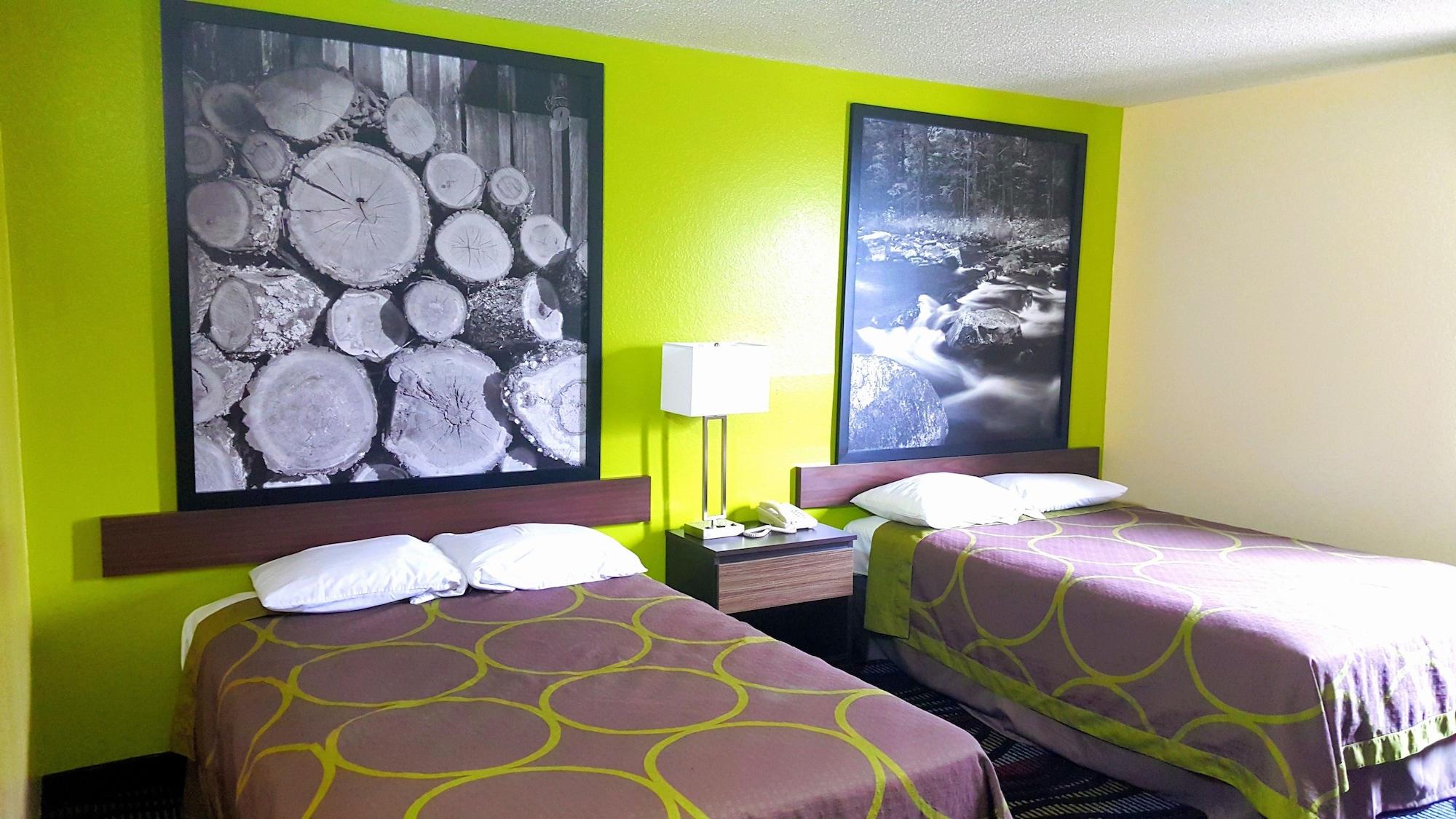 Super 8 By Wyndham Richmond/broad Street Richmond