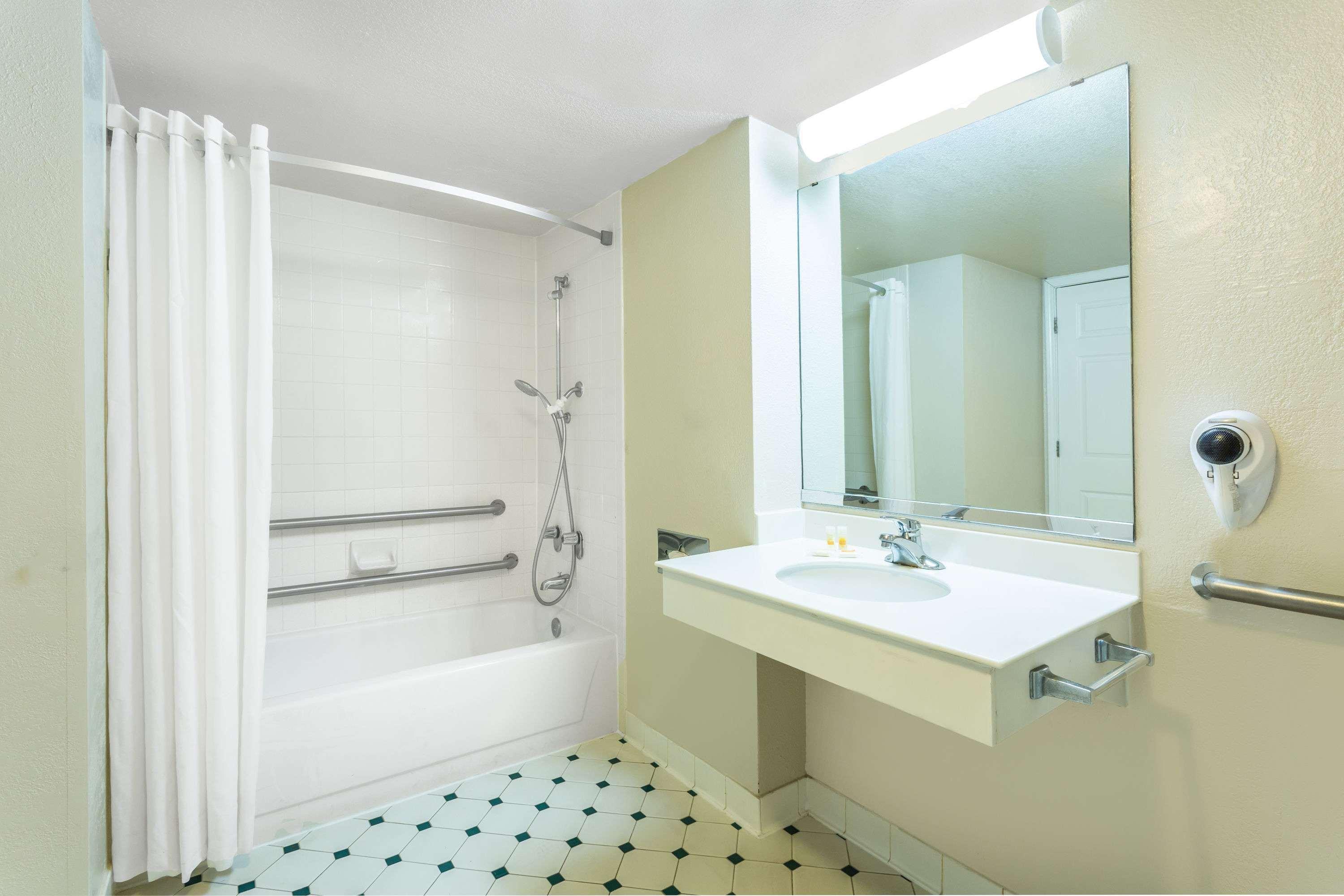 Lodge Econo Richmond-north Chesterfield