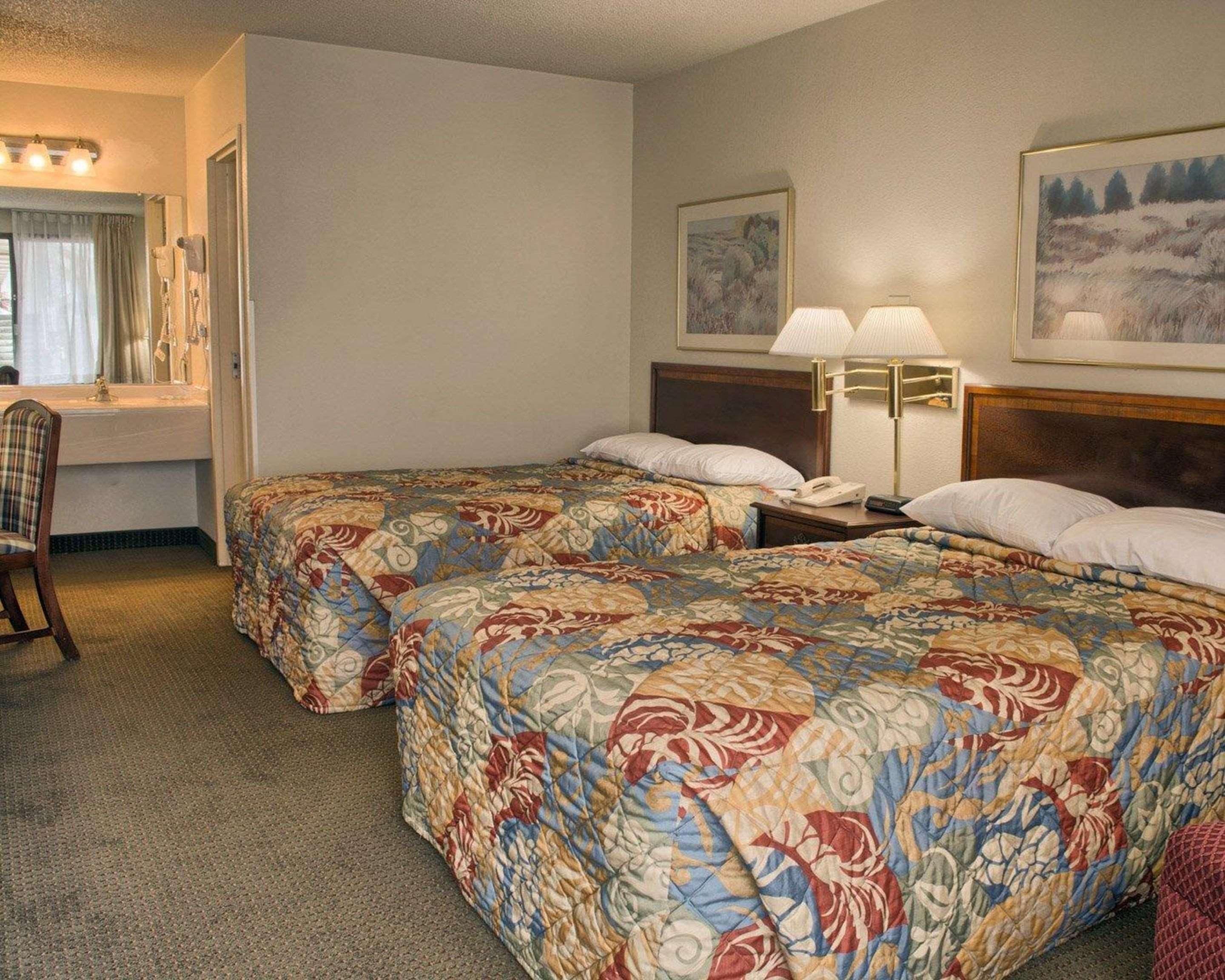 Rodeway Hotel