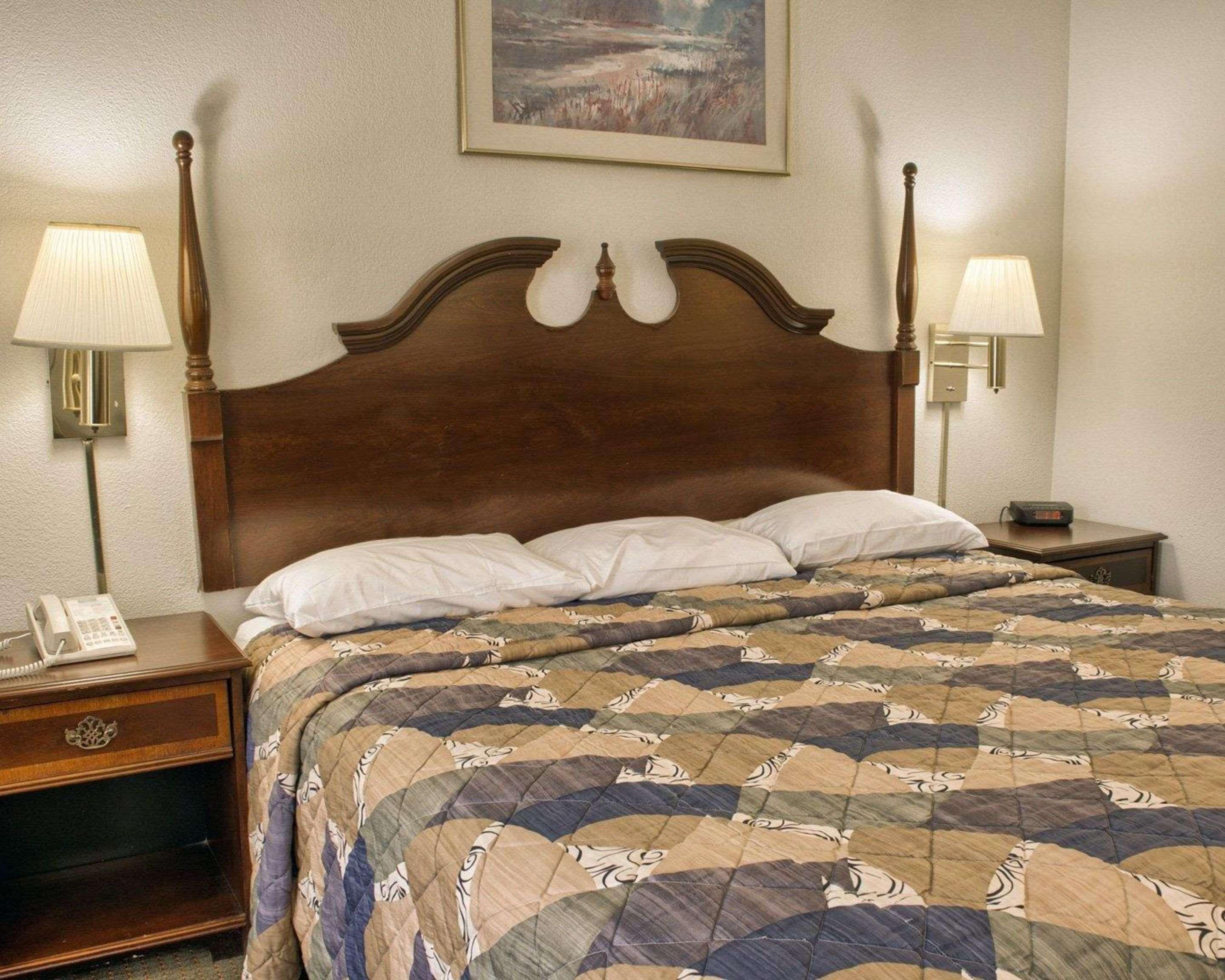 Rodeway Hotel