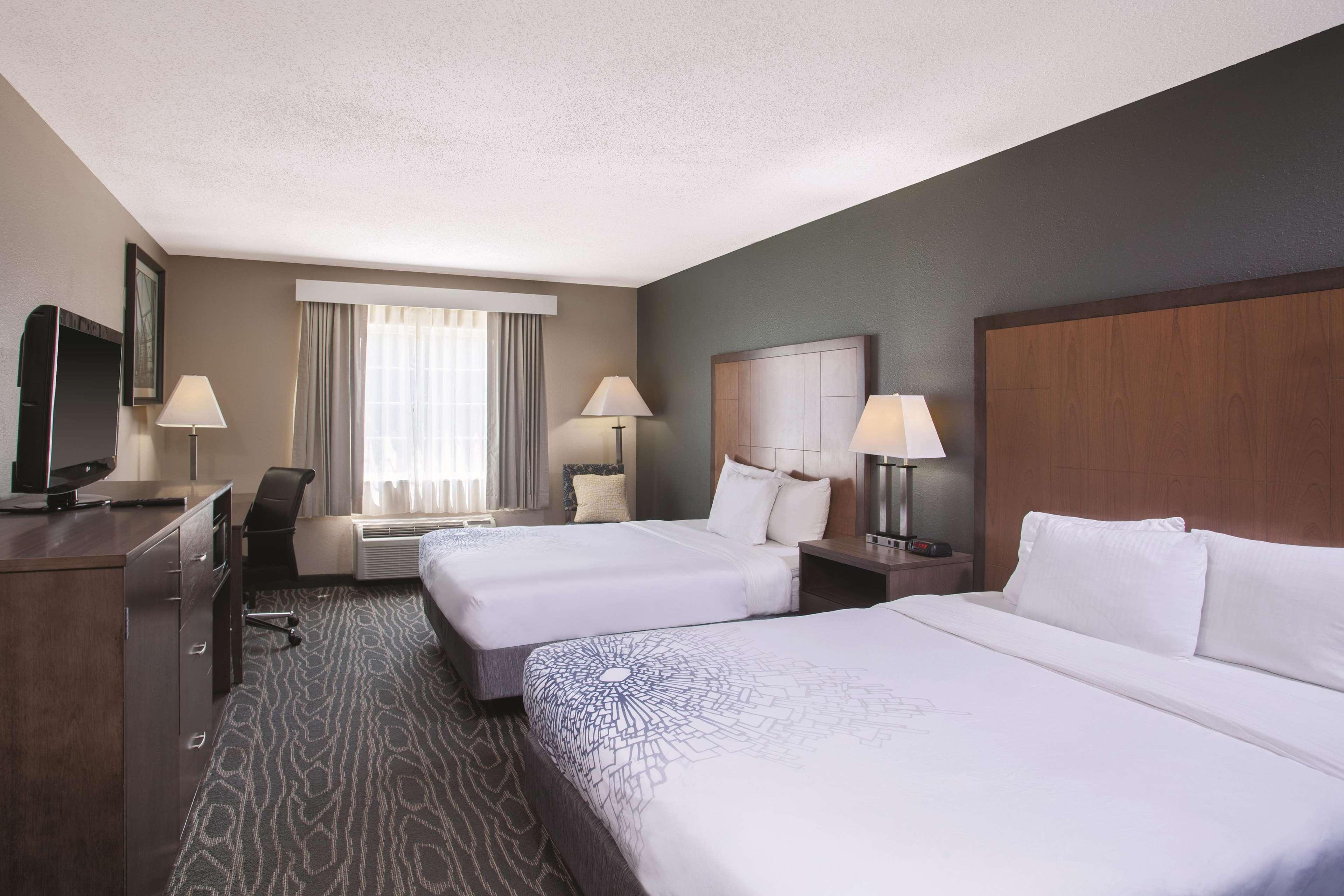 Hotel La Quinta By Wyndham South 3*