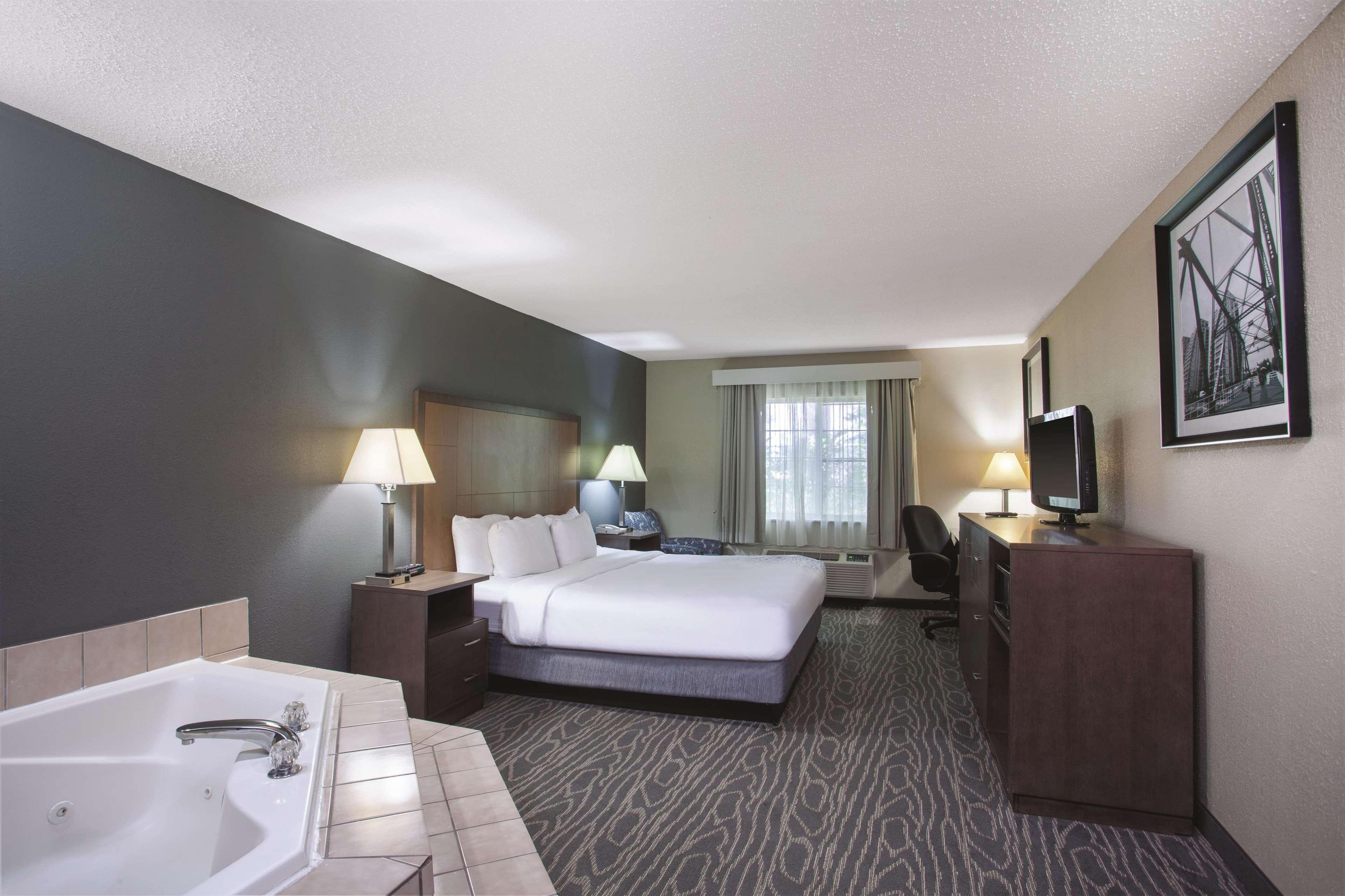 La Quinta By Wyndham South