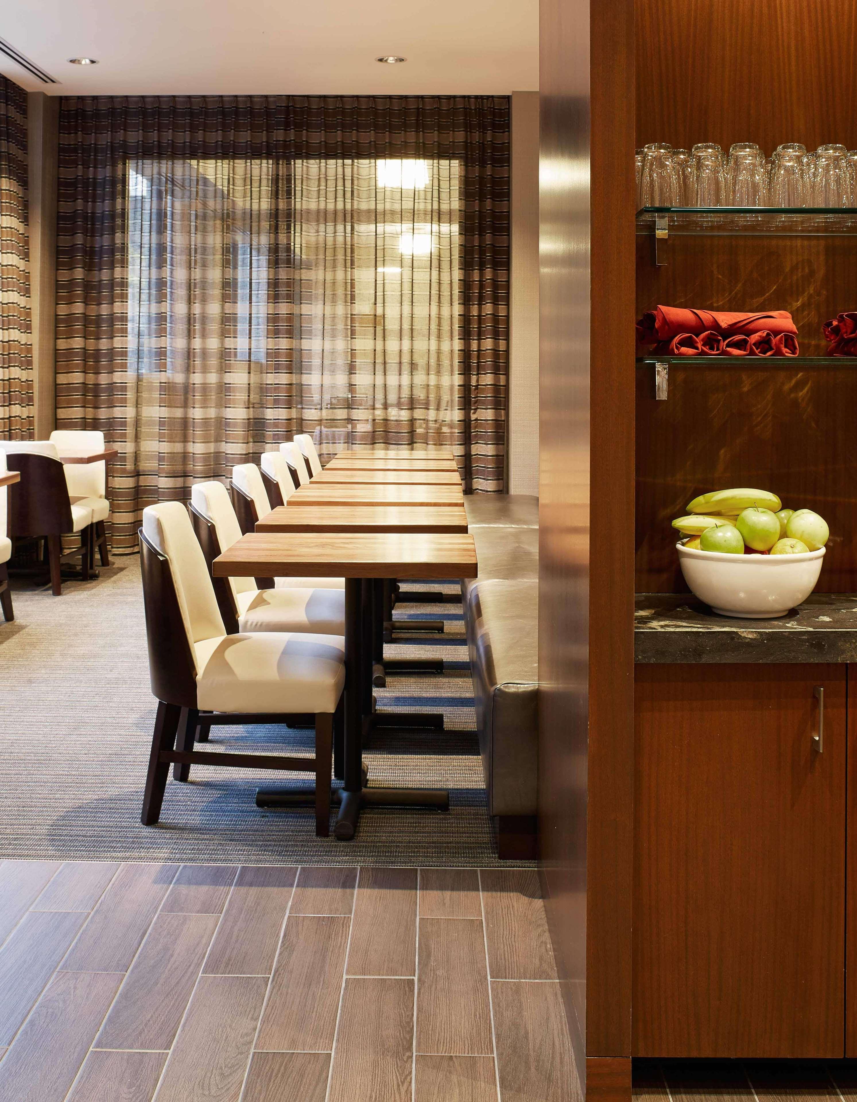 Hotel Hilton Downtown 4*