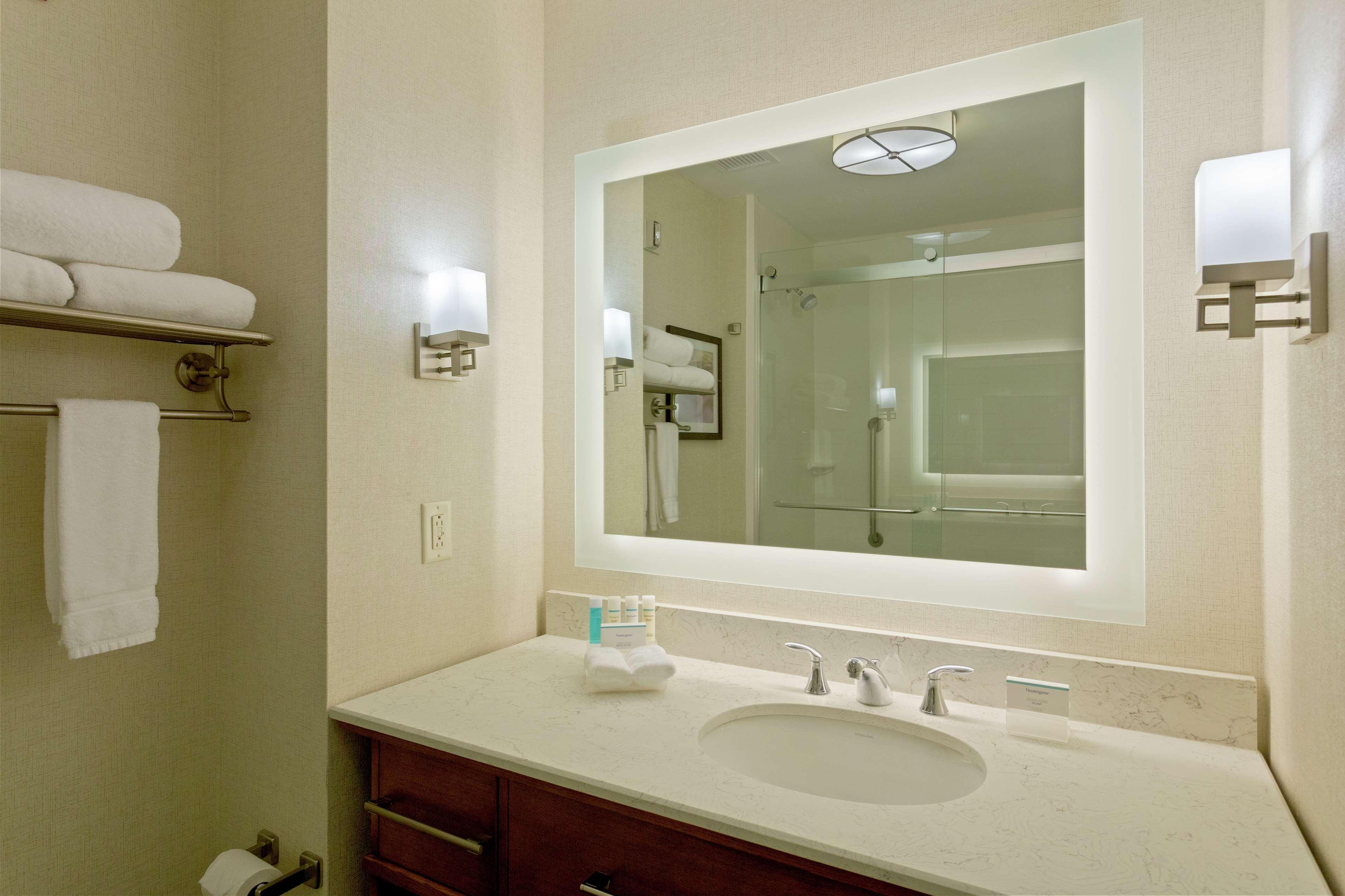 Homewood By Hilton Richmond-downtown Hotel