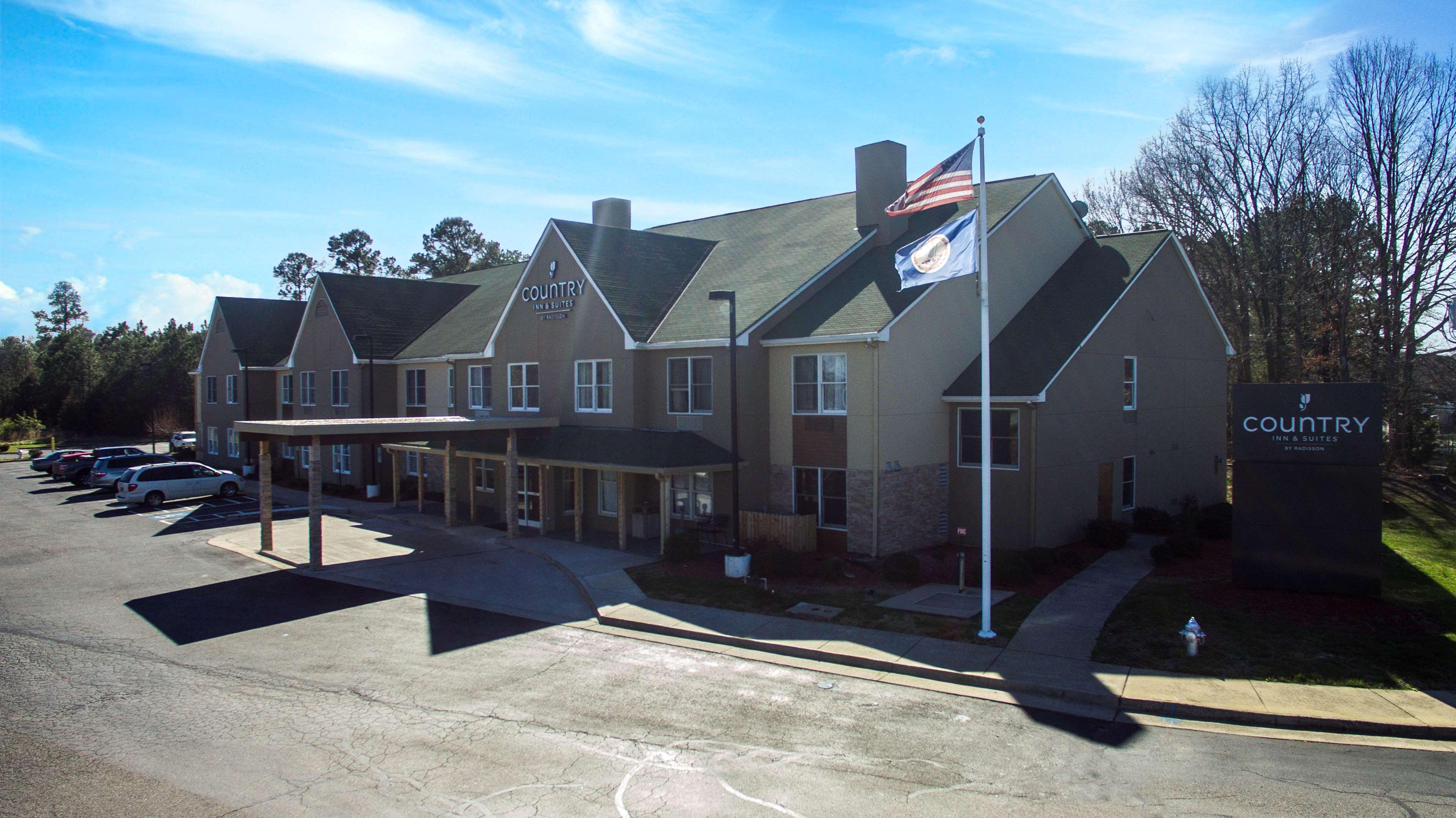 Hotel Country & By Radisson, I-95 South, Va Richmond