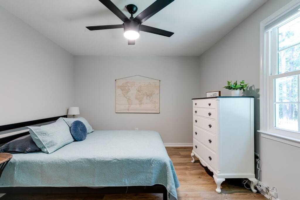 Charming, Cheerful 3 Bedroom In Richmond, Va! Holiday home Richmond
